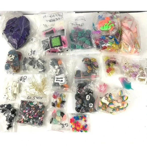 3LB Resin Assorted Craft Supplies 2000+ Pc Floral Glitter Feather Large Lot - Picture 1 of 13